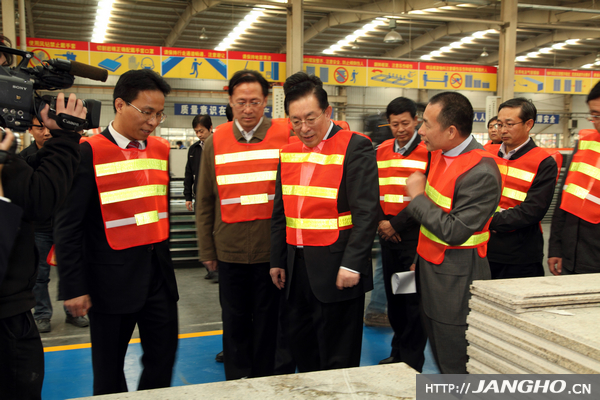 骆琳光临立博ladbrokes幕墙视察调研